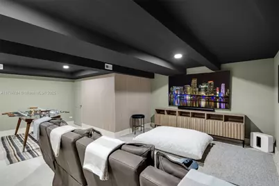 9 Harbor Pt, Key Biscayne, FL 33149 - Photo 59