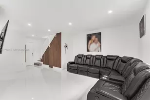 8775 Park Blvd, Miami, FL 33172 - Photo 7