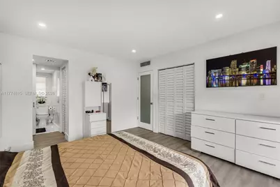 8775 Park Blvd #111, Miami, FL 33172 - Photo 17