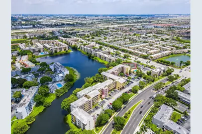 8775 Park Blvd #111, Miami, FL 33172 - Photo 31