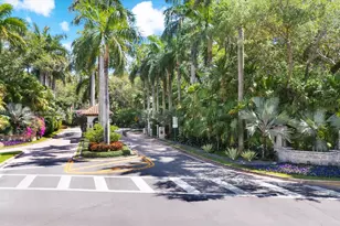 30 Leucadendra Dr, Coral Gables, FL 33156 - Photo 13