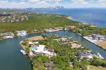 30 Leucadendra Dr, Coral Gables, FL 33156 - Photo 3