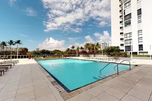 3625 N Country Club Dr, Aventura, FL 33180 - Photo 43