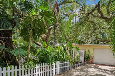 4160 Lybyer Ave, Miami, FL 33133 - Photo 23