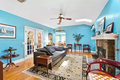 4160 Lybyer Ave, Miami, FL 33133 - Photo 5