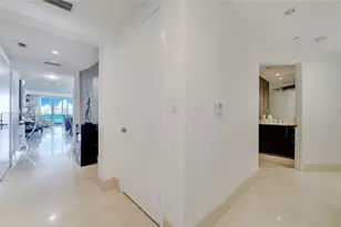1331 Brickell Bay Dr, Miami, FL 33131 - Photo 17