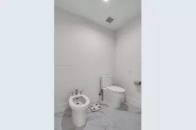 765 Crandon Blvd #202, Key Biscayne, FL 33149 - Photo 15