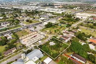 411 SW 1st St, Florida City, FL 33034 - Photo 5