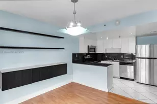 10661 SW 108th Ave, Miami, FL 33176 - Photo 5