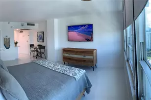 5445 Collins Ave, Miami Beach, FL 33140 - Photo 5