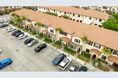 8881 W 35th Ln #8881, Hialeah, FL 33018 - Photo 37