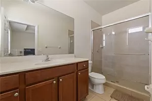 8881 W 35th Ln, Hialeah, FL 33018 - Photo 19