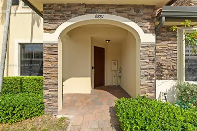 8881 W 35th Ln #8881, Hialeah, FL 33018 - Photo 3