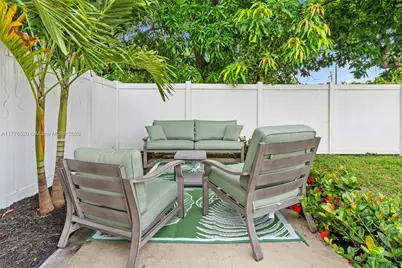 775 NW 44th St, Miami, FL 33127 - Photo 29