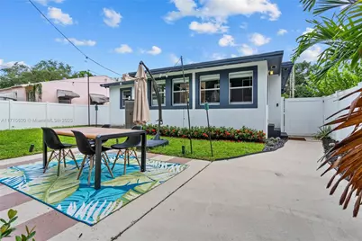 775 NW 44th St, Miami, FL 33127 - Photo 27