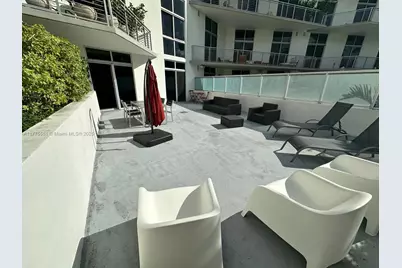 2001 Meridian Ave #309, Miami Beach, FL 33139 - Photo 3