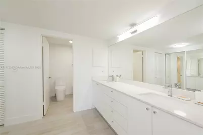 155 Ocean Lane Dr #404, Key Biscayne, FL 33149 - Photo 13