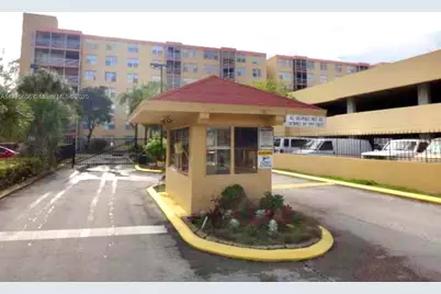 17890 W Dixie Highway #714, North Miami Beach, FL 33160 - Photo 1