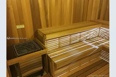 1300 S Miami Ave #4002, Miami, FL 33130 - Photo 25