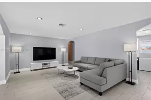 217 SE 5th St, Dania Beach, FL 33004 - Photo 1