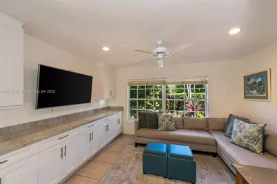 250 Greenwood Drive, Key Biscayne, FL 33149 - Photo 9