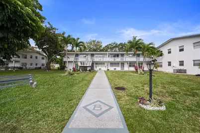 45 Islewood B #45, Deerfield Beach, FL 33442 - Photo 3