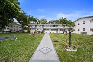 45 Islewood B, Deerfield Beach, FL 33442 - Photo 3