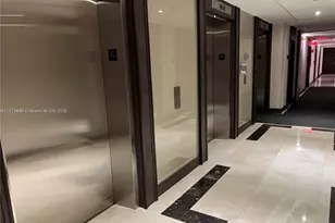 20505 E Country Club Dr, Aventura, FL 33180 - Photo 9