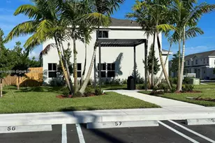 305 NE 1st Dr, Florida City, FL 33034 - Photo 1