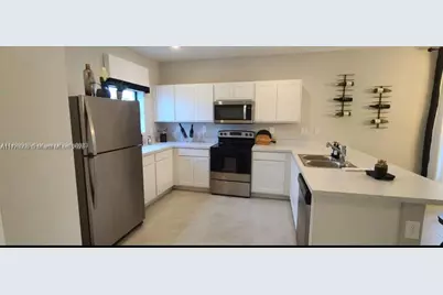 305 NE 1st Dr #305, Florida City, FL 33034 - Photo 3