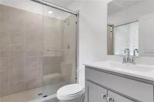 2445 SE 10th St, Homestead, FL 33035 - Photo 11