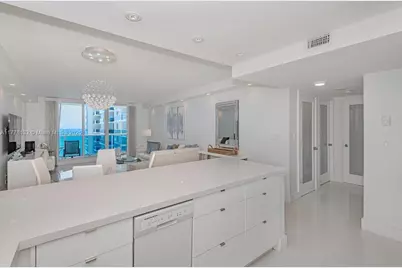 2301 Collins Ave #1424, Miami Beach, FL 33139 - Photo 5