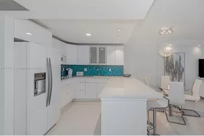 2301 Collins Ave #1424, Miami Beach, FL 33139 - Photo 13