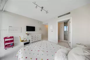 17001 E Collins Ave, Sunny Isles Beach, FL 33160 - Photo 29