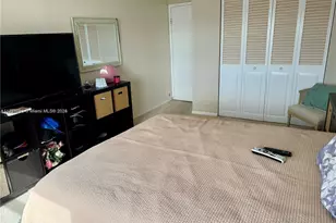 400 Kings Point Dr, Sunny Isles Beach, FL 33160 - Photo 17