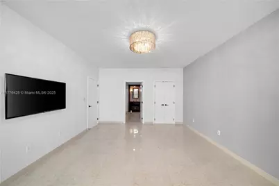 6799 Collins Ave #605, Miami Beach, FL 33141 - Photo 7
