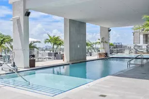 239 SW 9th St, Miami, FL 33130 - Photo 9