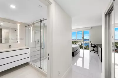 4775 Collins Ave #2607, Miami Beach, FL 33140 - Photo 13
