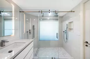 4775 Collins Ave, Miami Beach, FL 33140 - Photo 17