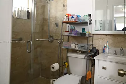 1417 W 40th St, Hialeah, FL 33012 - Photo 9