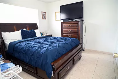 1417 W 40th St, Hialeah, FL 33012 - Photo 7