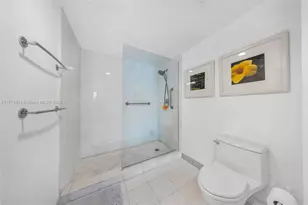 665 NE 25th St, Miami, FL 33137 - Photo 27