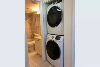 8201 NW 8th St #1-402, Miami, FL 33126 - Photo 9