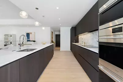 340 W 42nd St #601, Miami Beach, FL 33140 - Photo 3