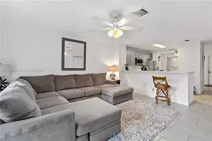 2452 SW 99th Way, Miramar, FL 33025 - Photo 9