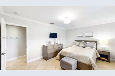 8860 SW 155th Ter, Palmetto Bay, FL 33157 - Photo 17