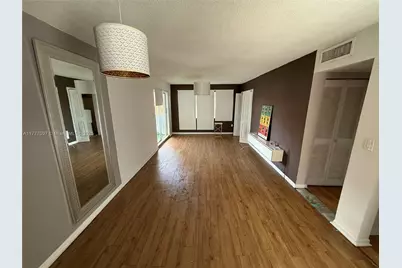495 NW 72nd Ave #305, Miami, FL 33126 - Photo 1