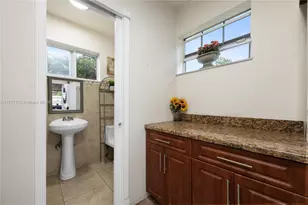 11210 SW 47th Terrace, Miami, FL 33165 - Photo 29