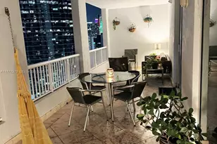 170 SE 14th St, Miami, FL 33131 - Photo 21