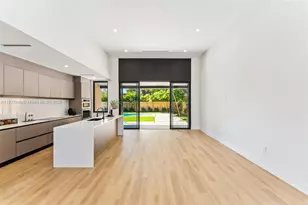 412 NW 47th St, Miami, FL 33127 - Photo 11
